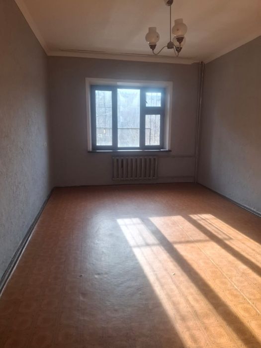 Сдается двух комнатная квартира , 3 этаж.