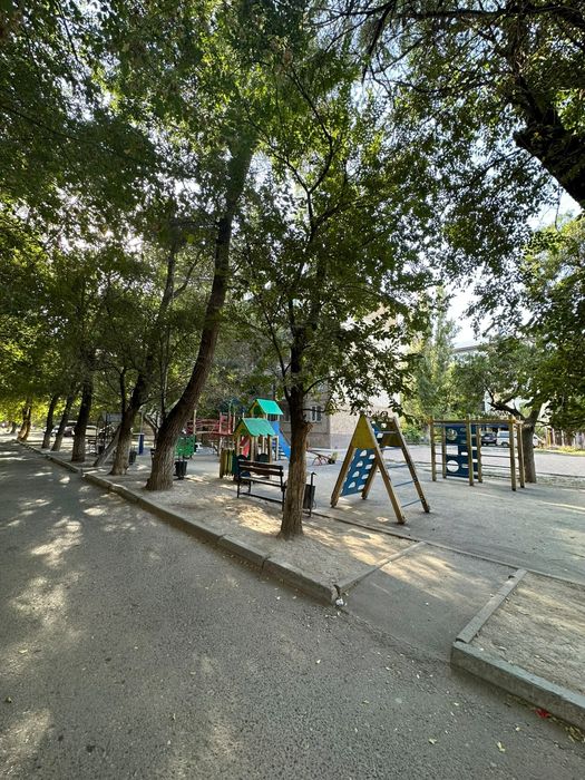 2к 9мкр 1этаж 45м² НЕ УГЛОВАЯ