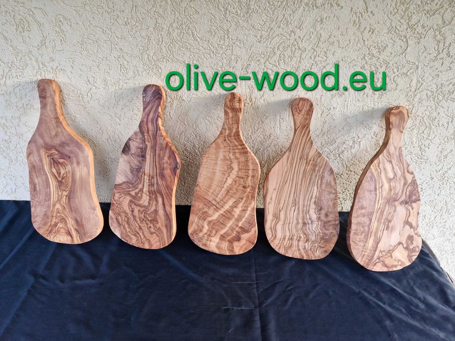 Дървени купи, чинии, чаши, дъски и плата за мезета от маслиново дърво