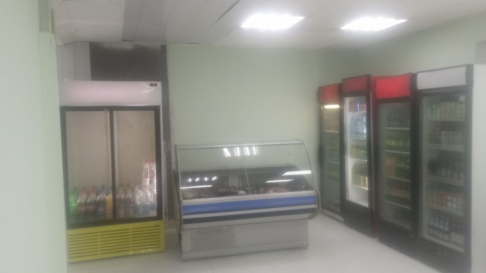 Холодильник витринный, среди температурный