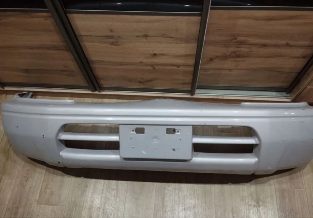 Продам бампер тойота прадо 90