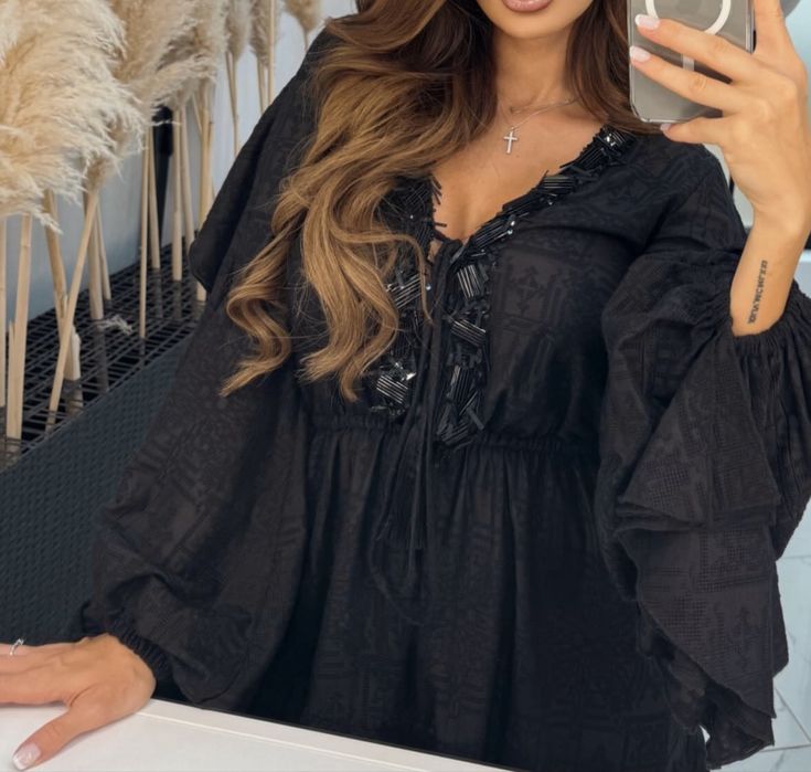 Дамски костюм Zara / сетове и рокли