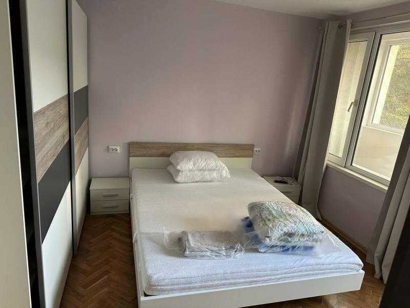 Дава се под наем Многостаен апартамент в Бургас, Лазур - 120 кв.м за 816 € - Снимка #2