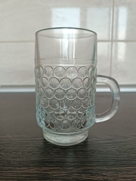 Халба за бира, стъклена чаша