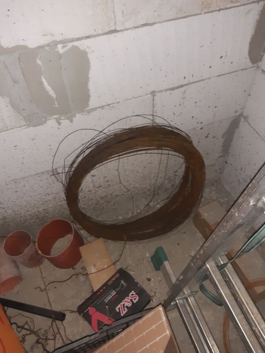 Vând accesorii pentru constructii