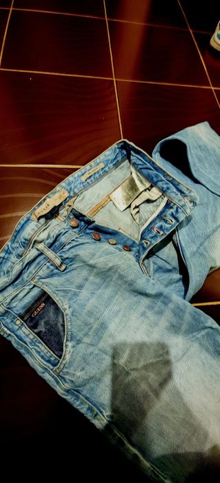 Jeans GUESS Tapered mărimea 30