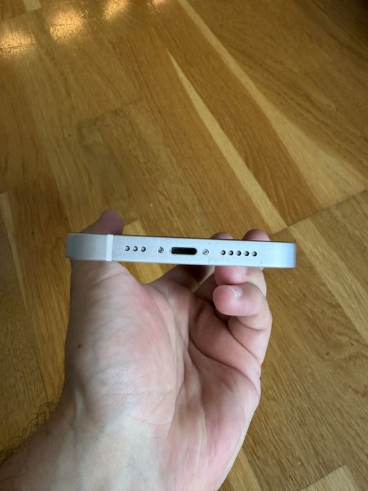 Iphone 13 128 GB Starlight (Бял) , неразличим от нов