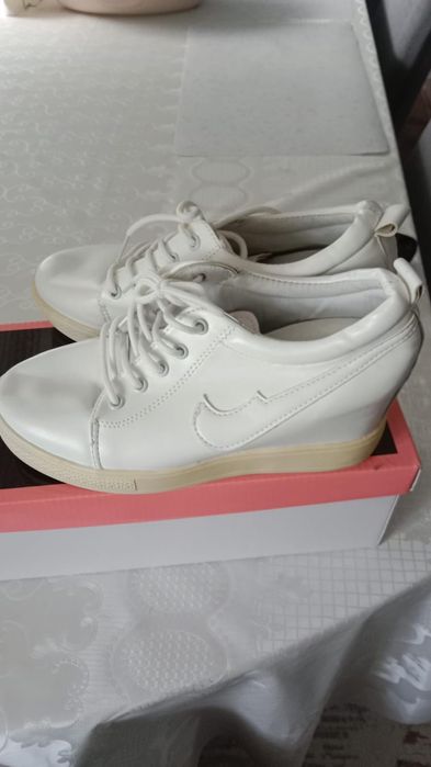 Продам лоферы, красофки