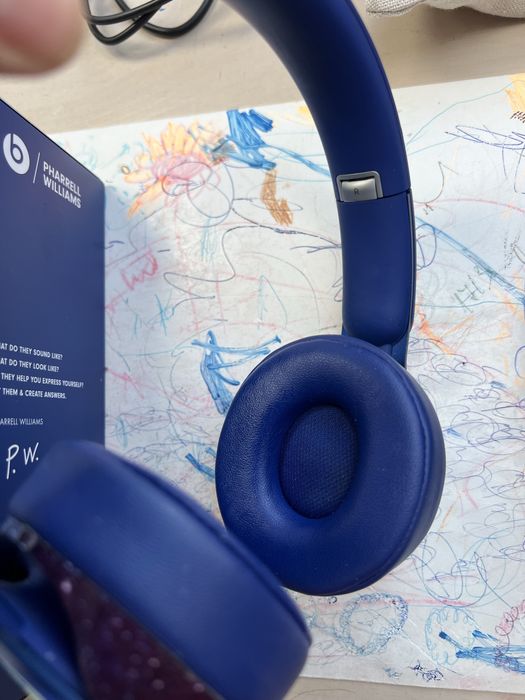 Beats Solo Pro - Noise cancelling - custom skin