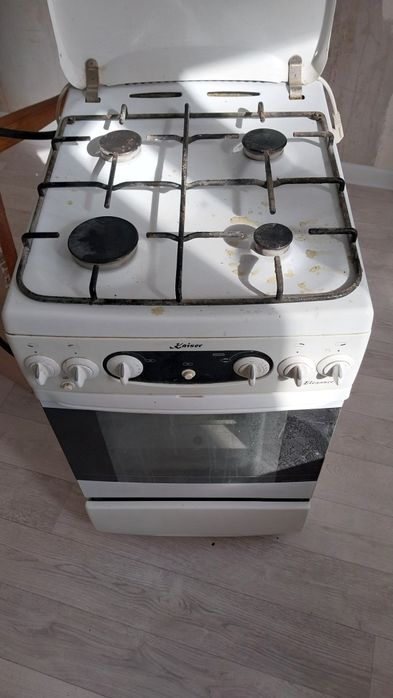 Газ плита  в хорошем состоянии