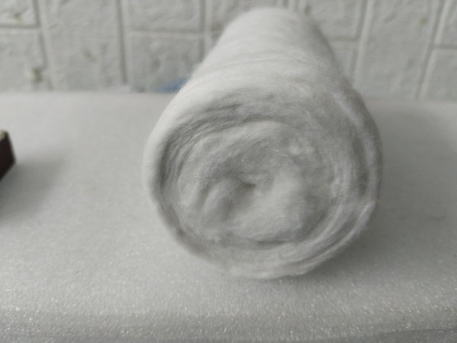 Вата, есть в количестве.