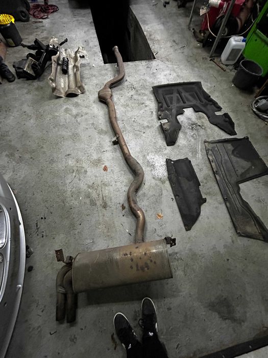 Dezmembrez BMW F30 335d 313cp xDrive Pachet M Pack OEM B39 - Seria 3