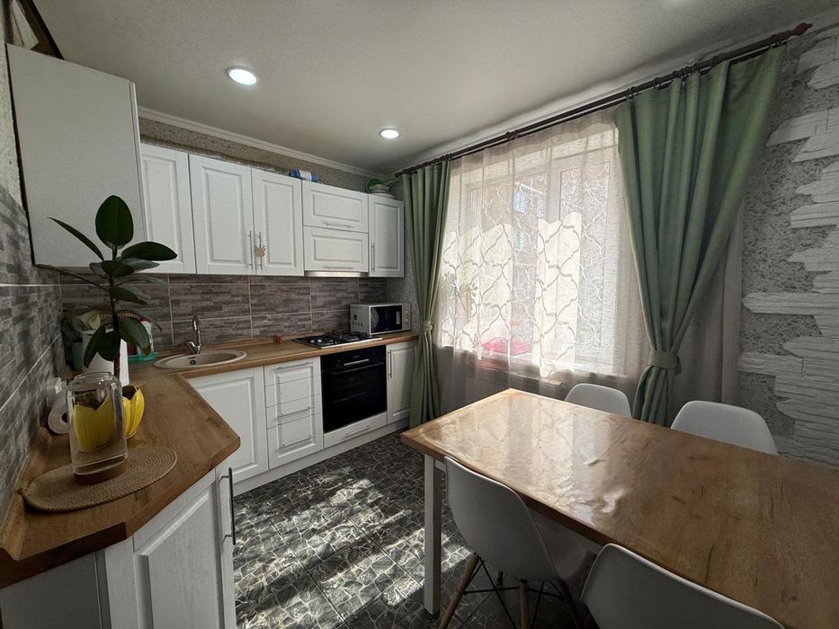 Продам 2х-ком. Квартиру.