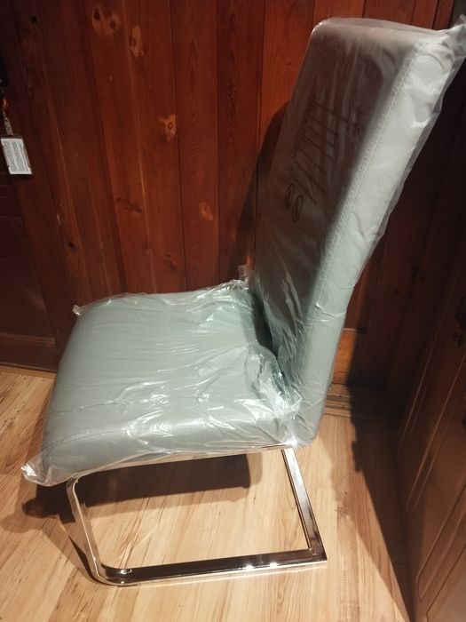 Стол за трапезария