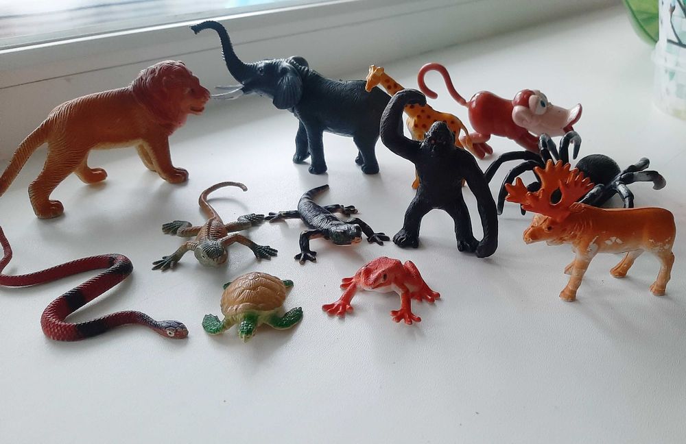 Резиновые зверята - игрушки