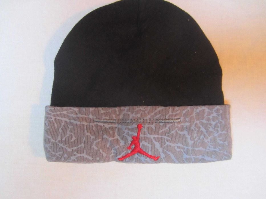 Caciulita Jordan, masura pentru 0-6 luni, stare f. buna - ca noua.