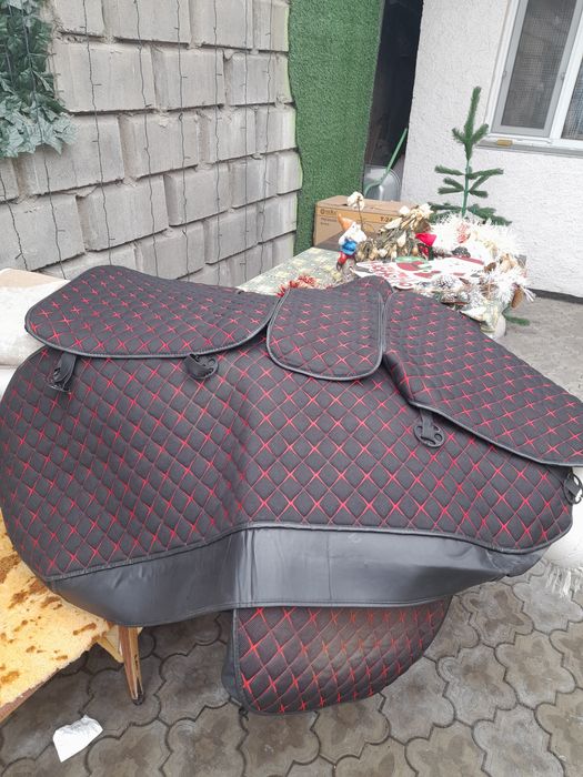 Чехлы на сиденья автомобиля