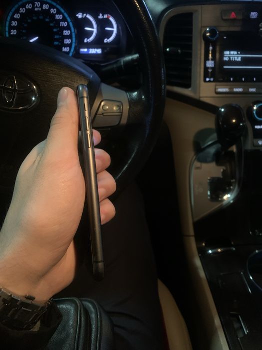 Продам айфон 11 iphone 11