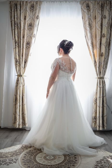 Vand rochie de mireasa