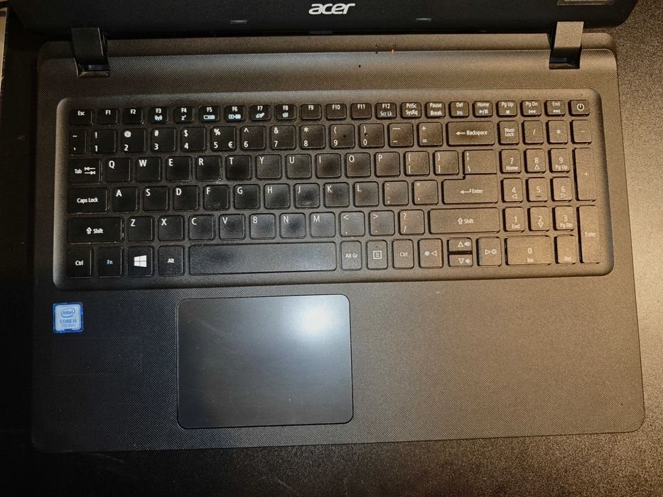 Laptop Acer EX2540 I5-7200U 15.6" / 4Gb RAM/ 256GbSSD / Win11 Home