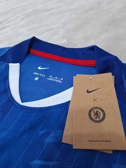 Домакински екип (футболна тениска) на Челси сезон 25/26