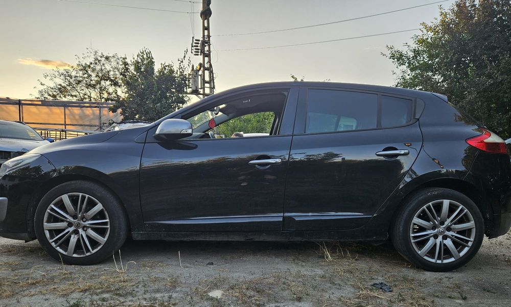 Dezmembrez Renault Megane 3