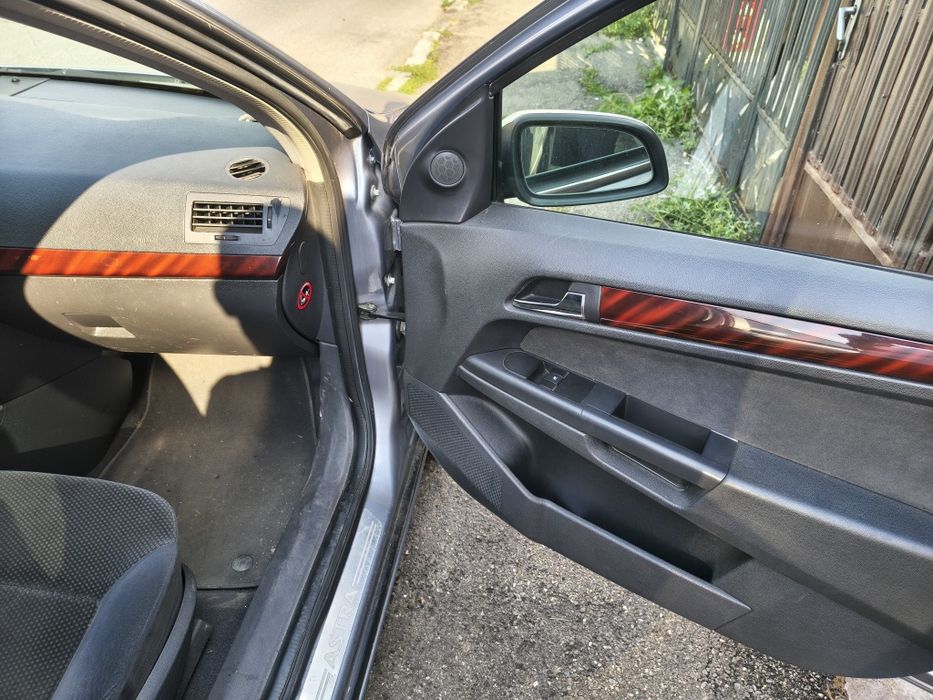 Opel ASTRA H,  motor 1.6 MPI, benzina, 105 cai putere