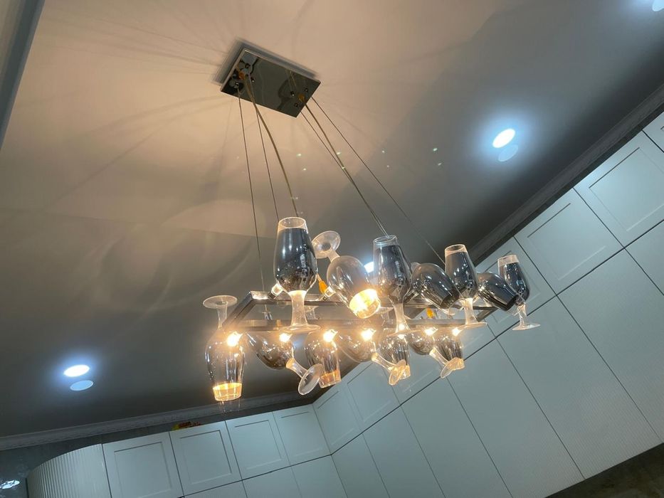 Продается люстра