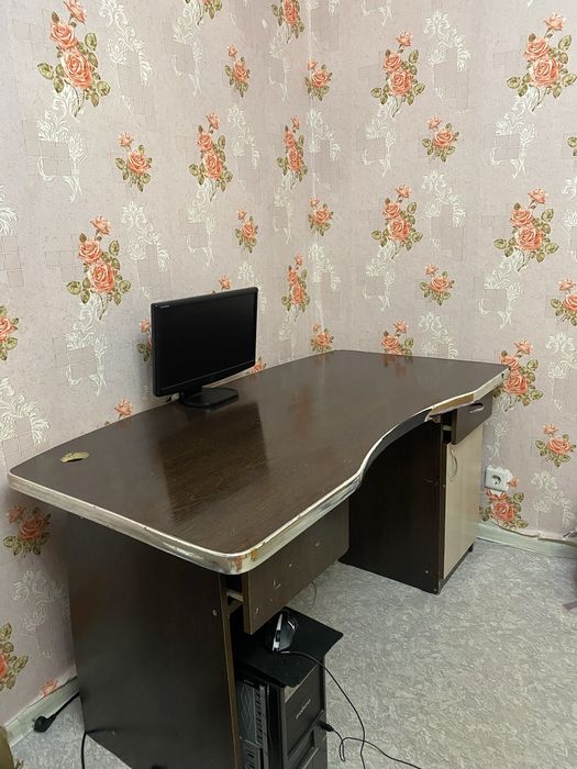 Компьютерный стол