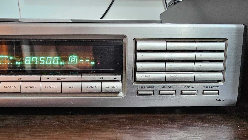 Tuner Onkyo Integra T-407
