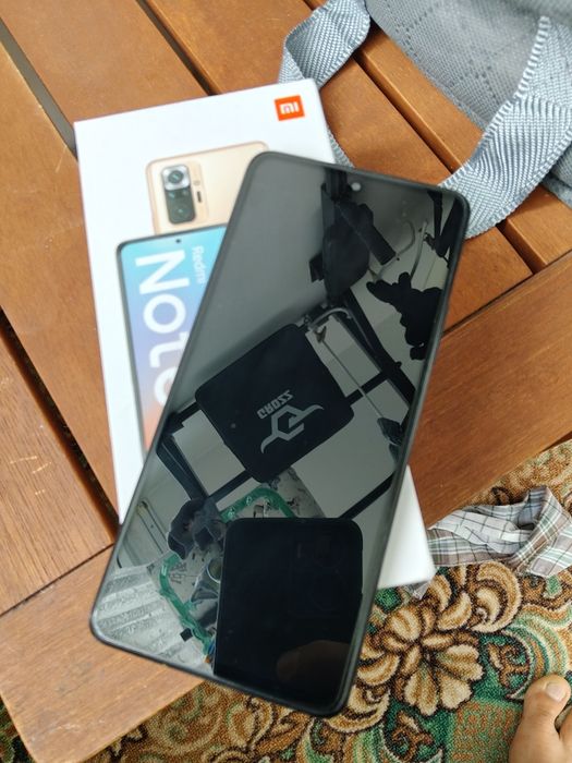 Телефон Redmi Note 10 Pro