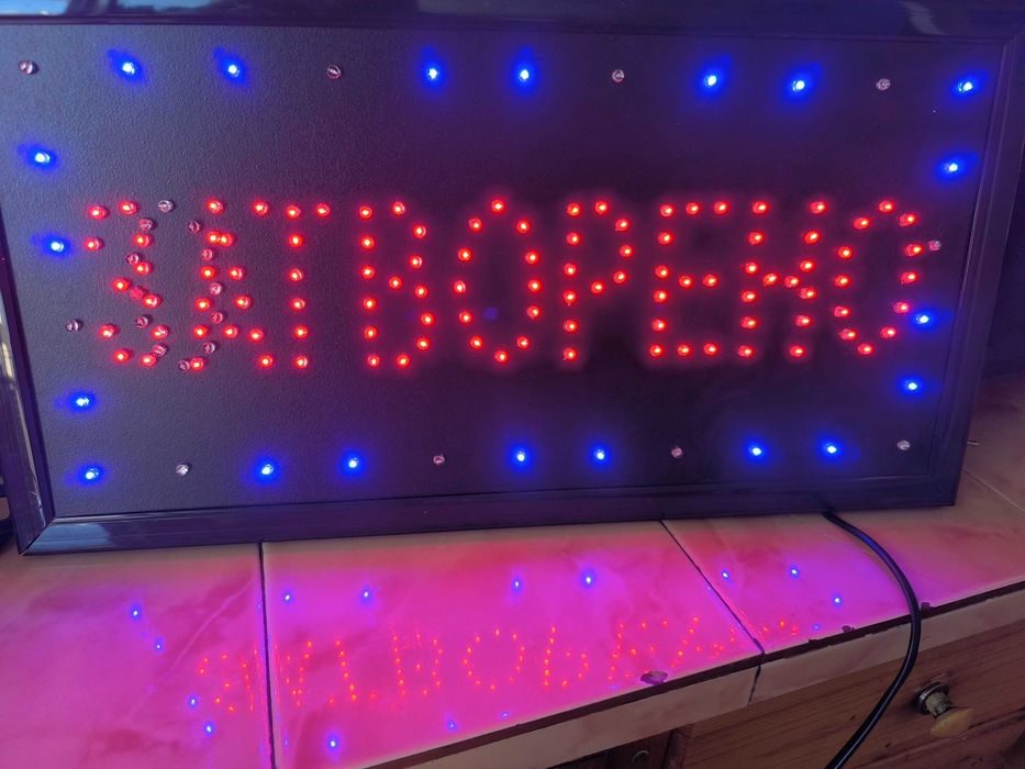 Лед табела"Отвоено-Затворено"