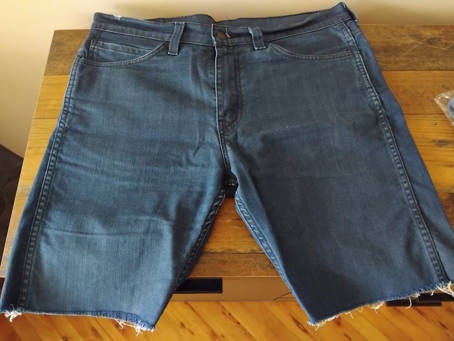 Levis 34/32 къси панталони