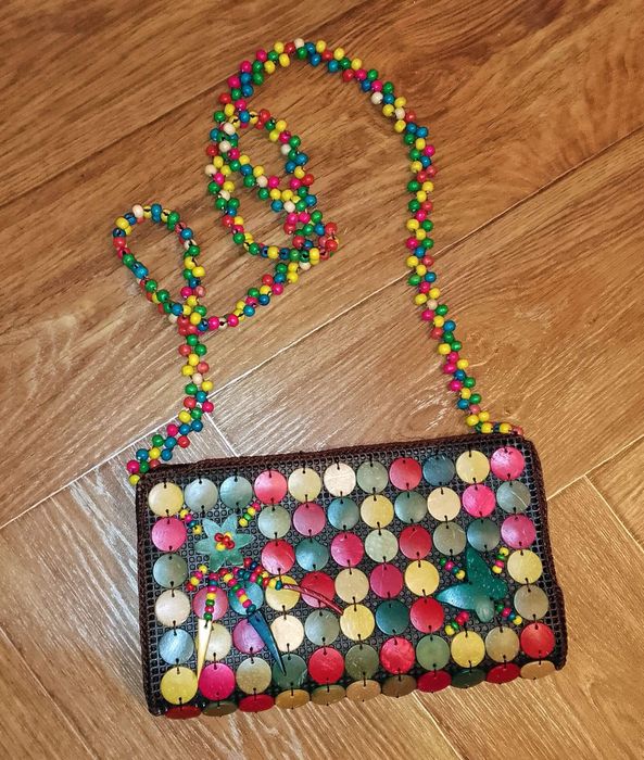 Куртка красная на девушку  девочку 44 р-р