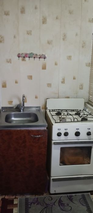 1 хонали 2 хона килинган квартира соталади, Пахтазор МФЙда жойлашган