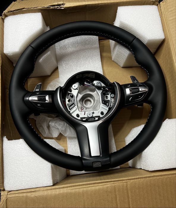 Volan Bmw seria 3M3 E90/E91/E92 X5E70 E81 E83 E87 E88 E84 X1