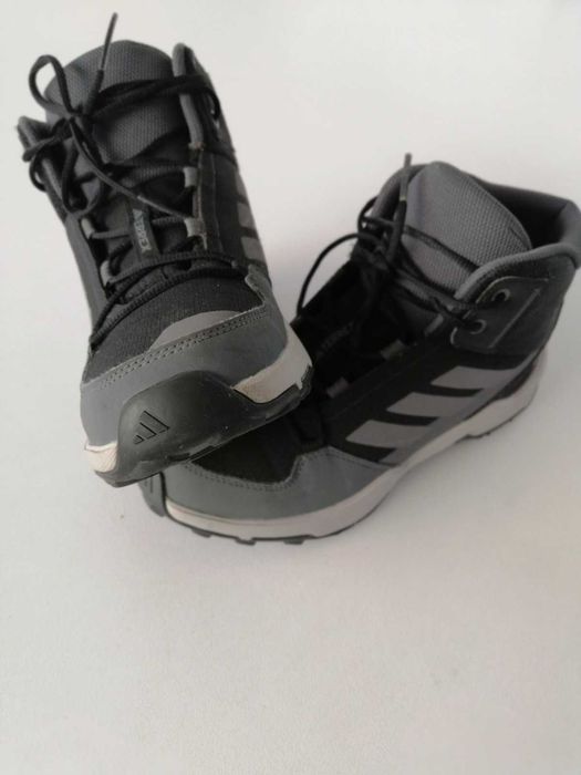 Адидас Adidas Terrex, детски Боти за момче. Като Нови!
