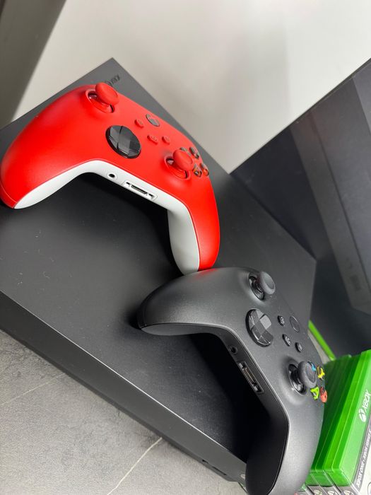 Consola XBOX ONE X - 3 manete incluse