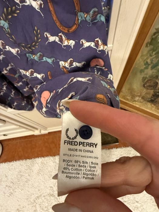 Платье от бренда Fred perry . В очень хорошем состочнии .