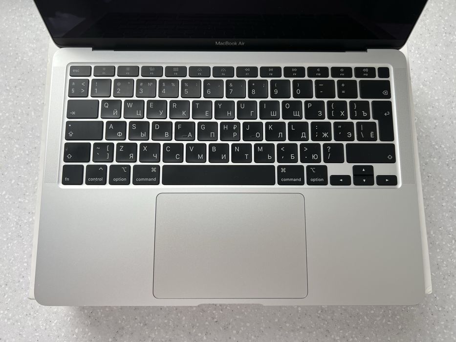 Macbook air 8/256