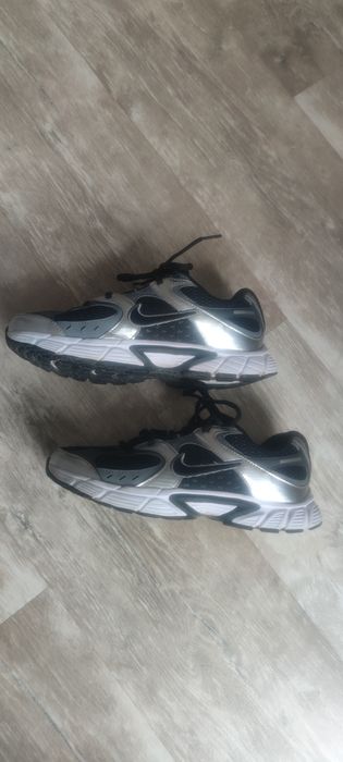 Маратонки Nike 38.5