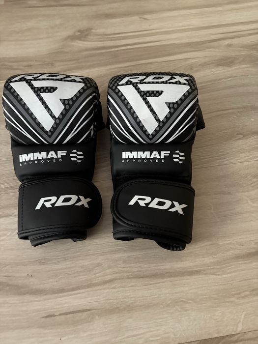 Продаю перчатки rdx immaf