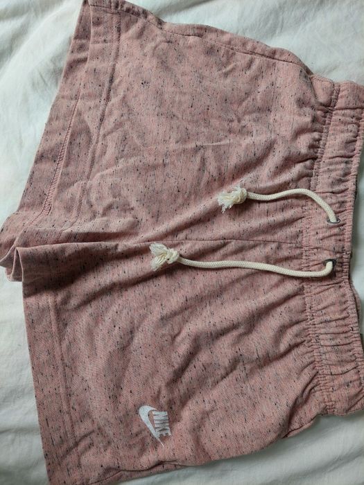 Nike новые шорты размер S