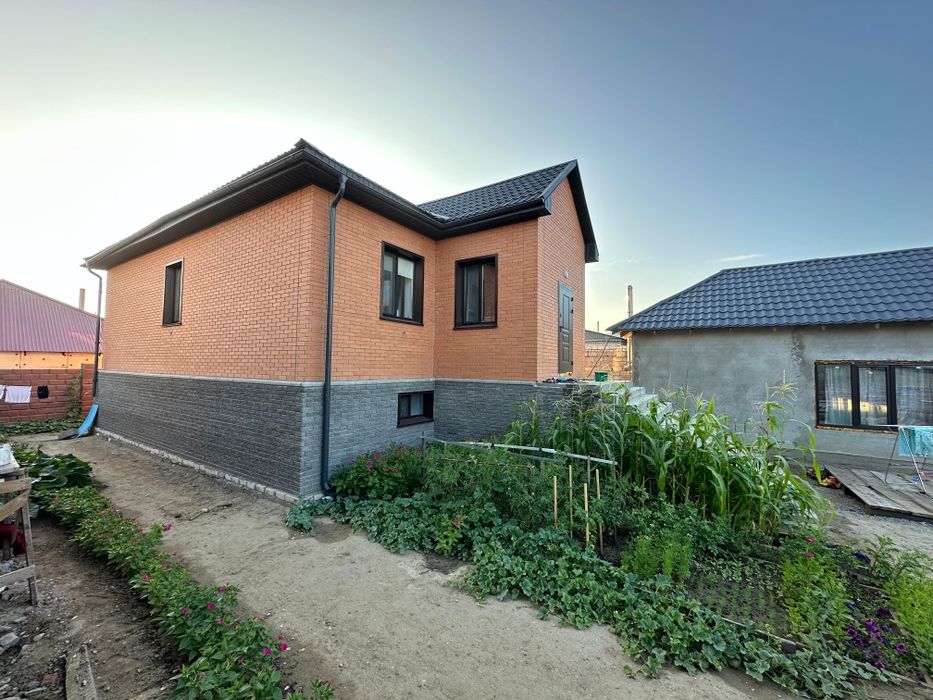 Продам большой дом в центре