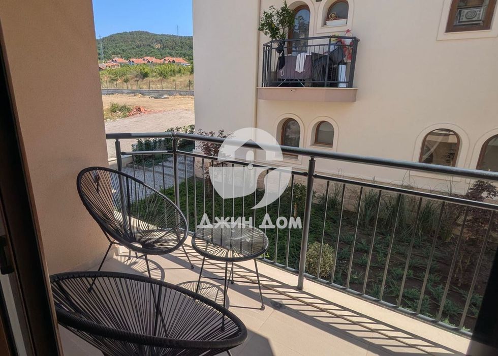 Продава се Двустаен апартамент в с. Кошарица, Област Бургас - 75 кв.м за 1547 €/кв.м - Снимка #8