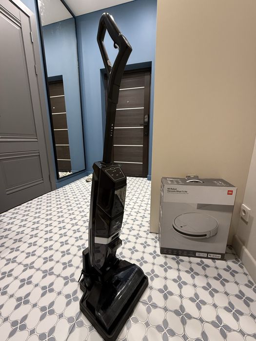 Вертикальный пылесос Melia