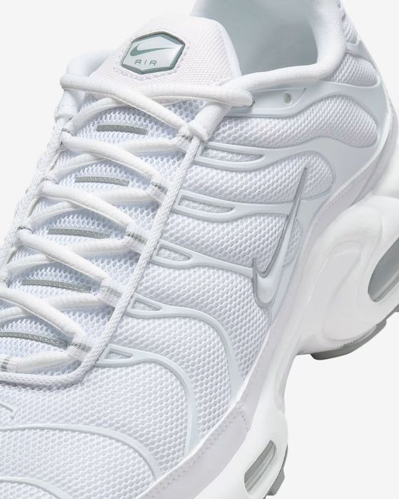 Nike Air Max Plus TN "Triple black" и други