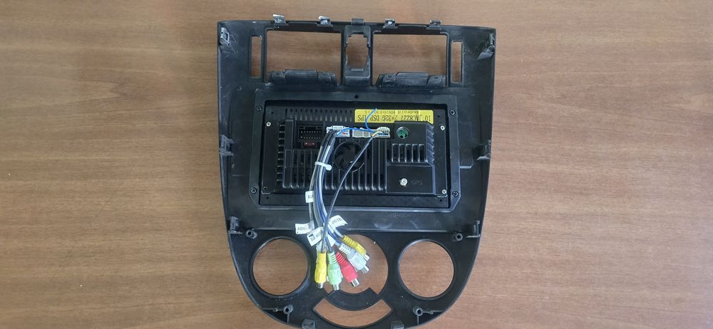 Продаётся 10 дюймовый авто монитор JAC 8227 андроид.