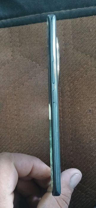 Honor x 9 c holati ideal