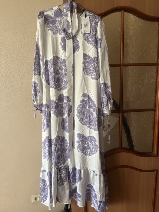 Женское  шелковое платье